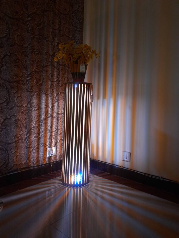 Pedestal-Lamp-Cylendrical