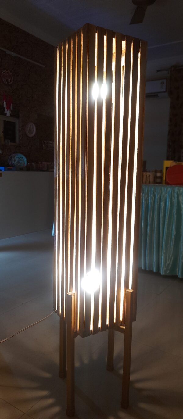 Pedestal Lamps Vertical Square